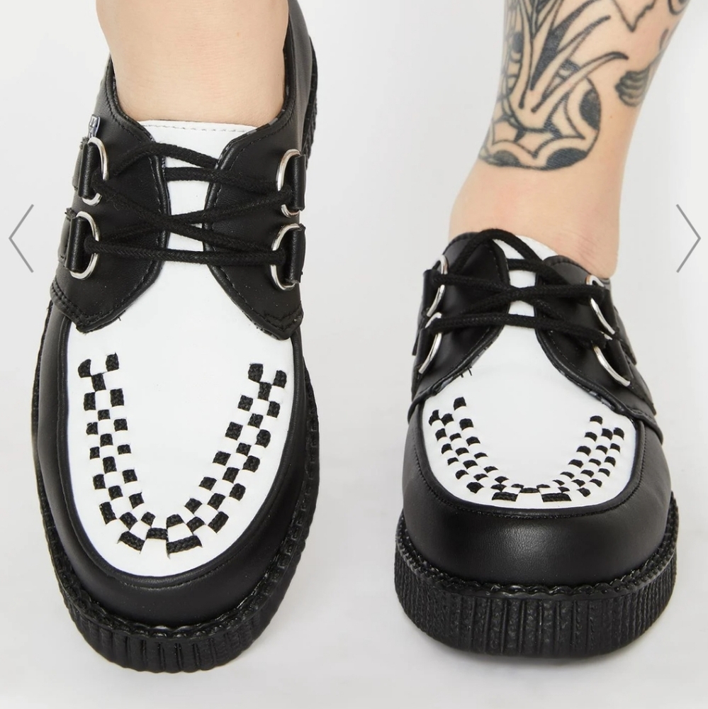 BLACK N WHITE VIVA II LOW LACE UP CREEPER
